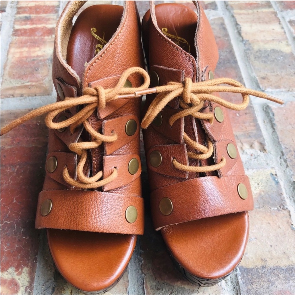 Free People Farrah Platform Heeled Clogs in Whiskey - Picture 7 of 11